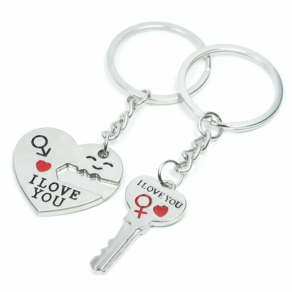 NWT. Keychain for Romantic Couple.Silver Tone Key Ring  Heart/Key Keychain. - Picture 5 of 12